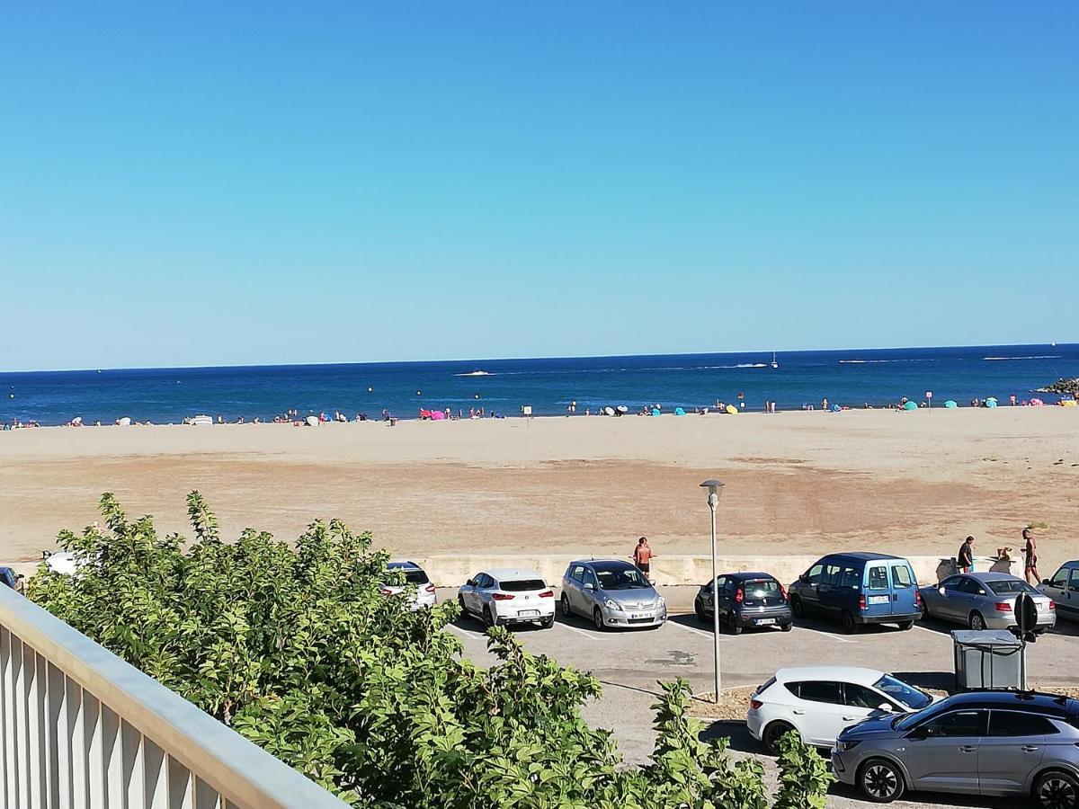 Superbe Appartement Avec Vue Sur Mer Et Port, Parking Prive Saint-Pierre-la-Mer  المظهر الخارجي الصورة