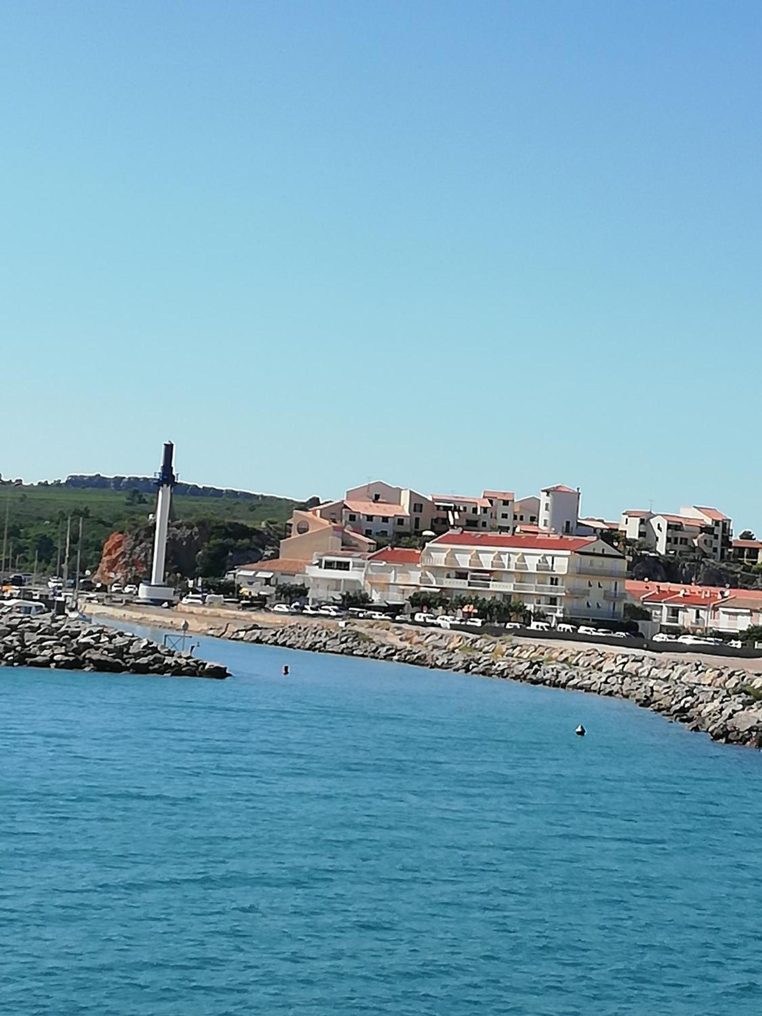 Superbe Appartement Avec Vue Sur Mer Et Port, Parking Prive Saint-Pierre-la-Mer  المظهر الخارجي الصورة